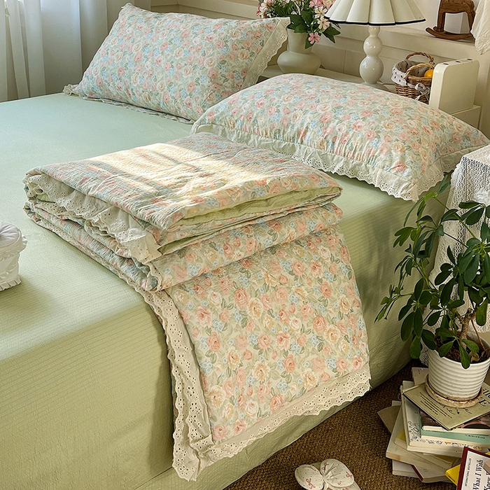 仟网汇 2026新款彩色花边木棉皱皱纱夏被夏凉被空调被四件套 邂逅