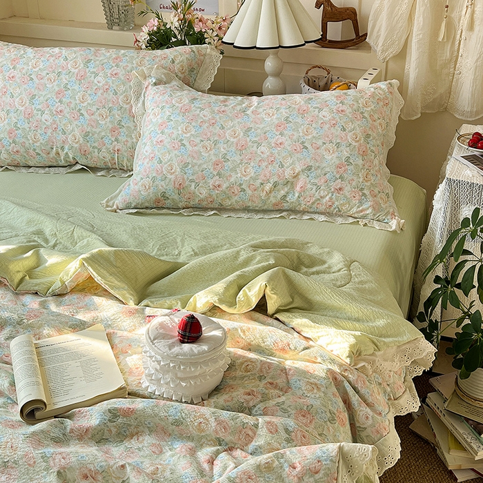 91家纺网 家纺一手货源 找家纺 仟网汇 2026新款彩色花边木棉皱皱纱夏被夏凉被空调被四件套 邂逅