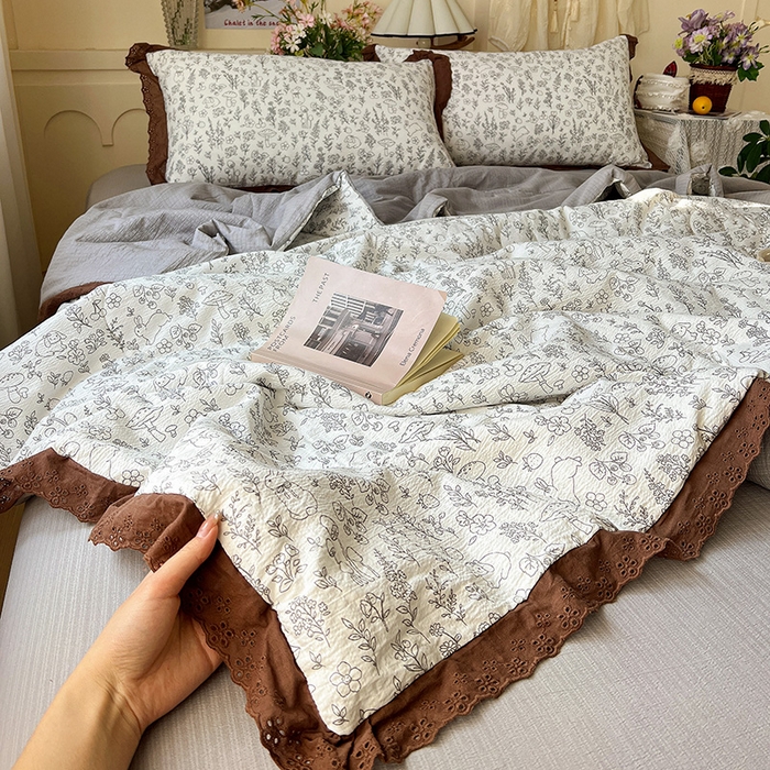 91家纺网 家纺一手货源 找家纺 仟网汇 2026新款彩色花边木棉皱皱纱夏被夏凉被空调被四件套 野餐兔