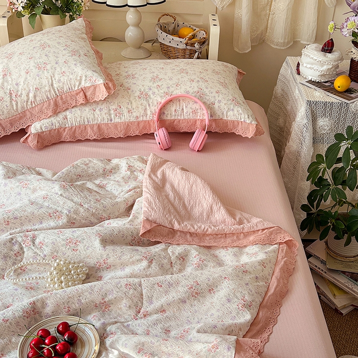 91家纺网 家纺一手货源 找家纺 仟网汇 2026新款彩色花边木棉皱皱纱夏被夏凉被空调被四件套 樱花季