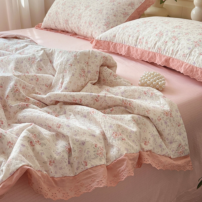 91家纺网 家纺一手货源 找家纺 仟网汇 2026新款彩色花边木棉皱皱纱夏被夏凉被空调被四件套 樱花季