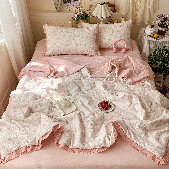 91家纺网 家纺一手货源 找家纺 仟网汇 2026新款彩色花边木棉皱皱纱夏被夏凉被空调被四件套 樱花季