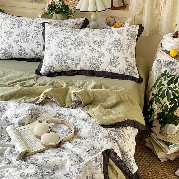 91家纺网 家纺一手货源 找家纺 仟网汇 2026新款彩色花边木棉皱皱纱夏被夏凉被空调被四件套 悠然