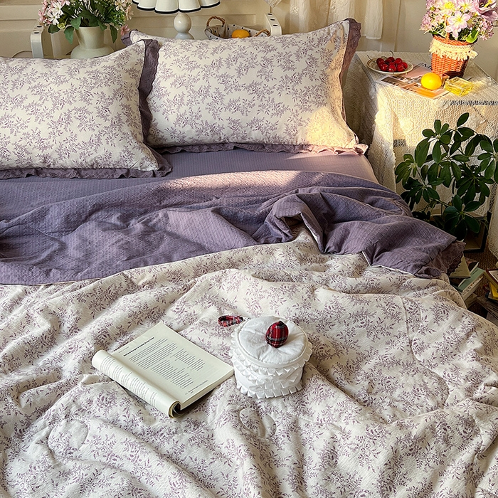 91家纺网 家纺一手货源 找家纺 仟网汇 2026新款彩色花边木棉皱皱纱夏被夏凉被空调被四件套 紫烟