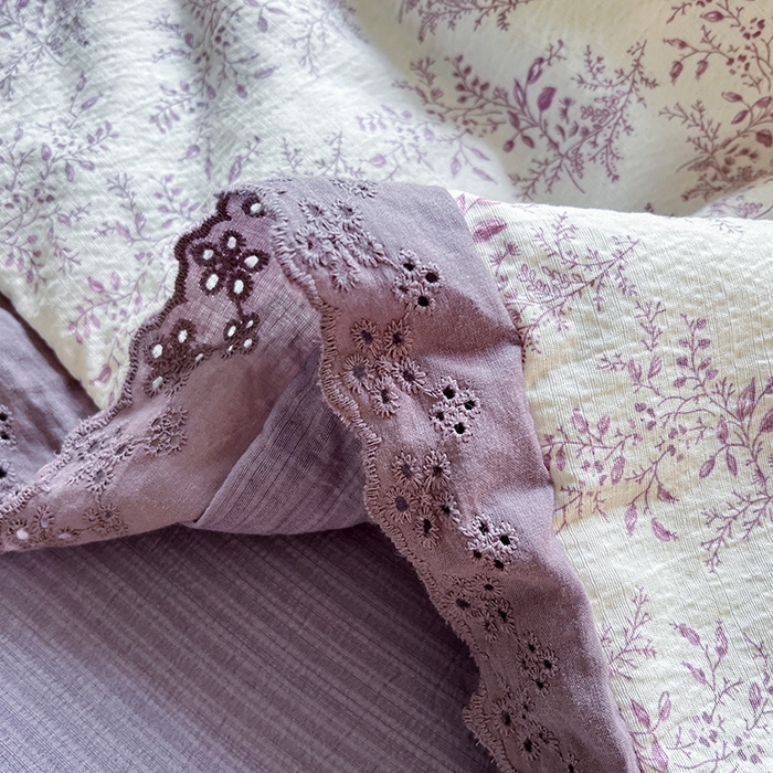 91家纺网 家纺一手货源 找家纺 仟网汇 2026新款彩色花边木棉皱皱纱夏被夏凉被空调被四件套 紫烟