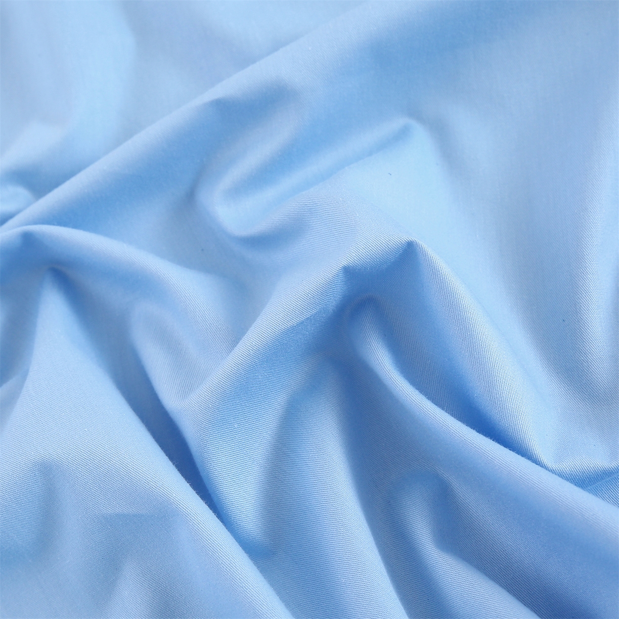 91家纺网 家纺一手货源 找家纺 欧妮家纺 2026新款全棉纯棉斜纹刺绣单床笠三件套 一见倾心-婴儿蓝