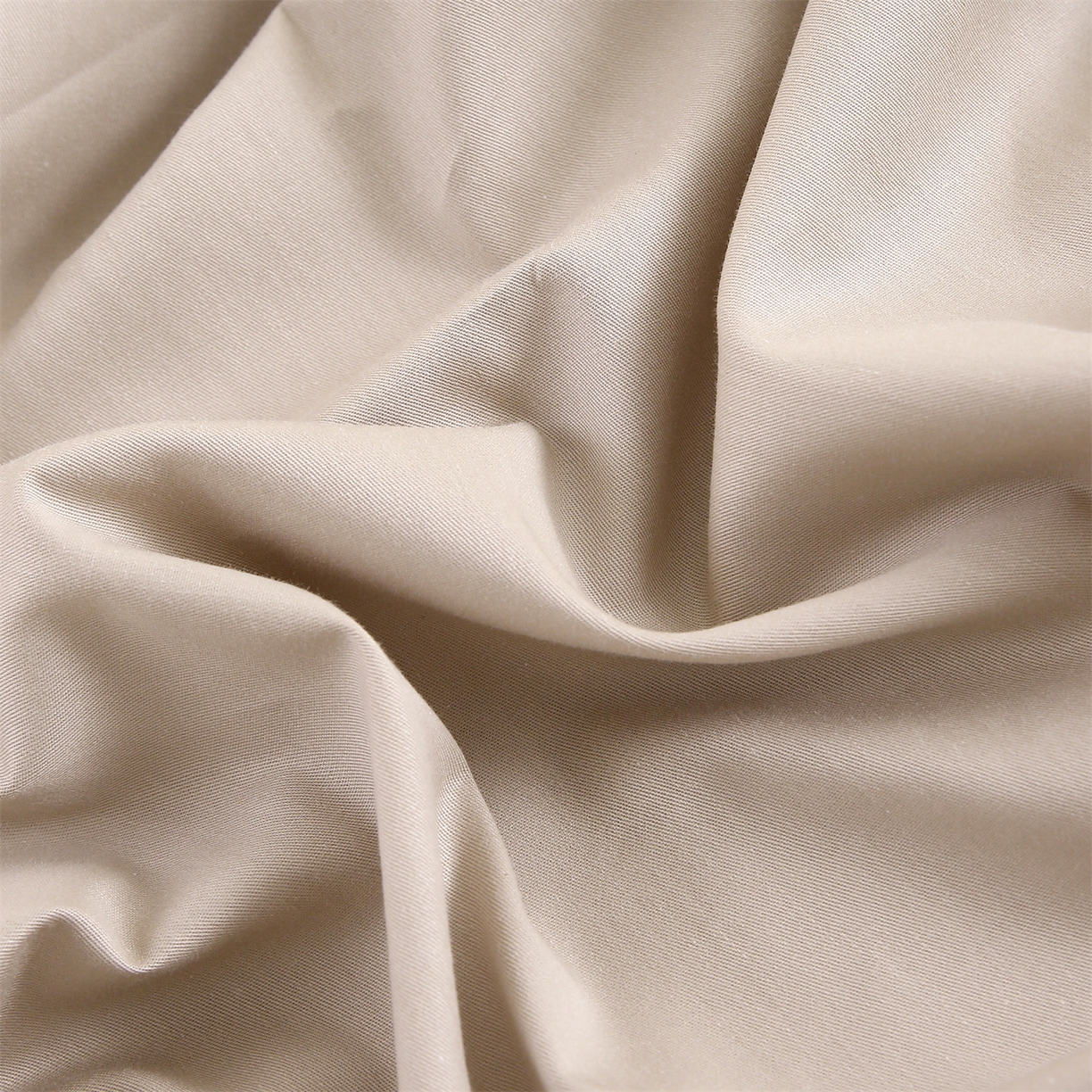 91家纺网 家纺一手货源 找家纺 欧妮家纺 2026新款全棉纯棉斜纹刺绣单床笠三件套 一见倾心-浅驼