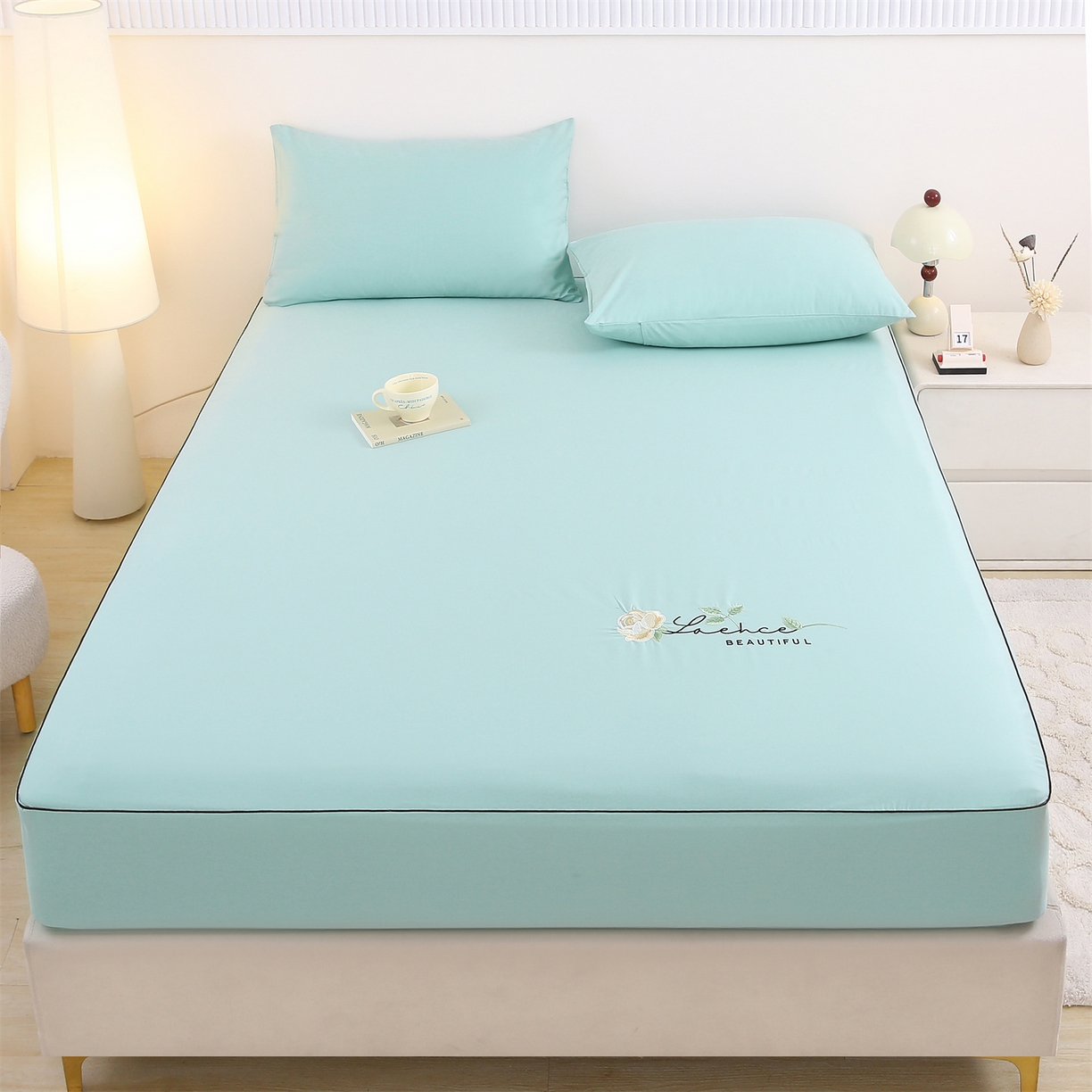 91家纺网 家纺一手货源 找家纺 欧妮家纺 2026新款全棉纯棉斜纹刺绣单床笠三件套 一见倾心-蒂芙尼蓝