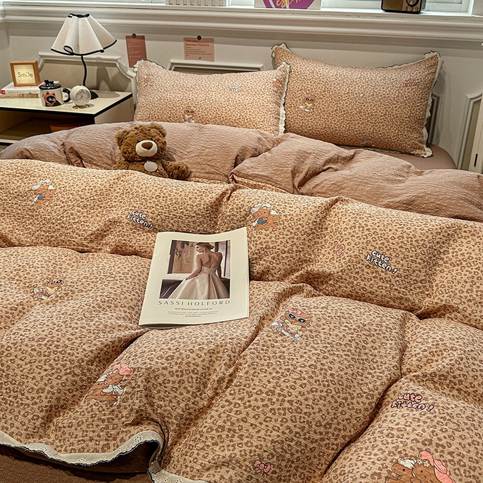 91家纺网 家纺一手货源 找家纺 仟网汇 2026新款法式花边泡芙纱四件套 豹纹小猫