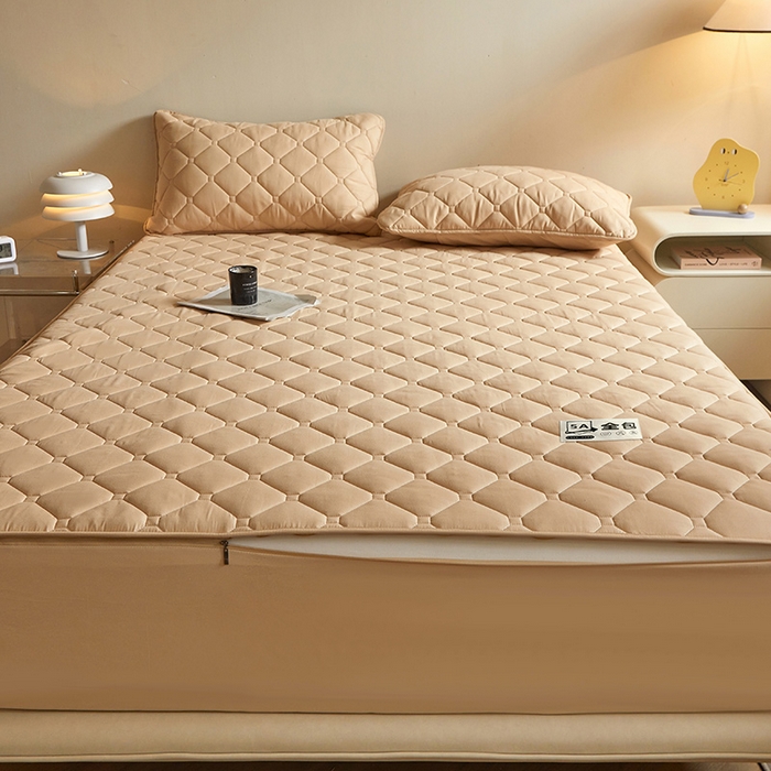 91家纺网 家纺一手货源 找家纺 欧妮家纺 2026新款六面全包夹棉床笠-席梦思保护套 六面全包-卡其色