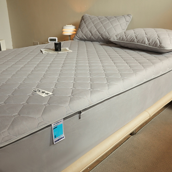 91家纺网 家纺一手货源 找家纺 欧妮家纺 2026新款六面全包夹棉床笠-席梦思保护套 六面全包-烟灰