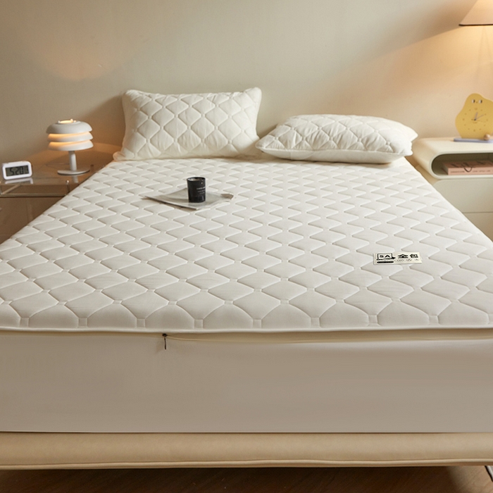 91家纺网 家纺一手货源 找家纺 欧妮家纺 2026新款六面全包夹棉床笠-席梦思保护套 六面全包-珍珠白