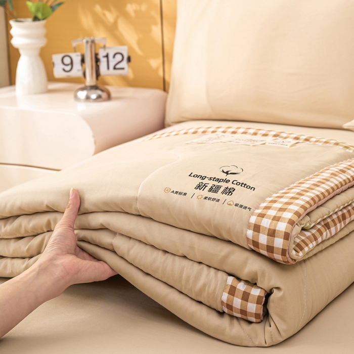 91家纺网 家纺一手货源 找家纺 云玲时尚 2026新款水洗棉100%新疆棉花纯色夏被夏凉被空调被 杏仁咖