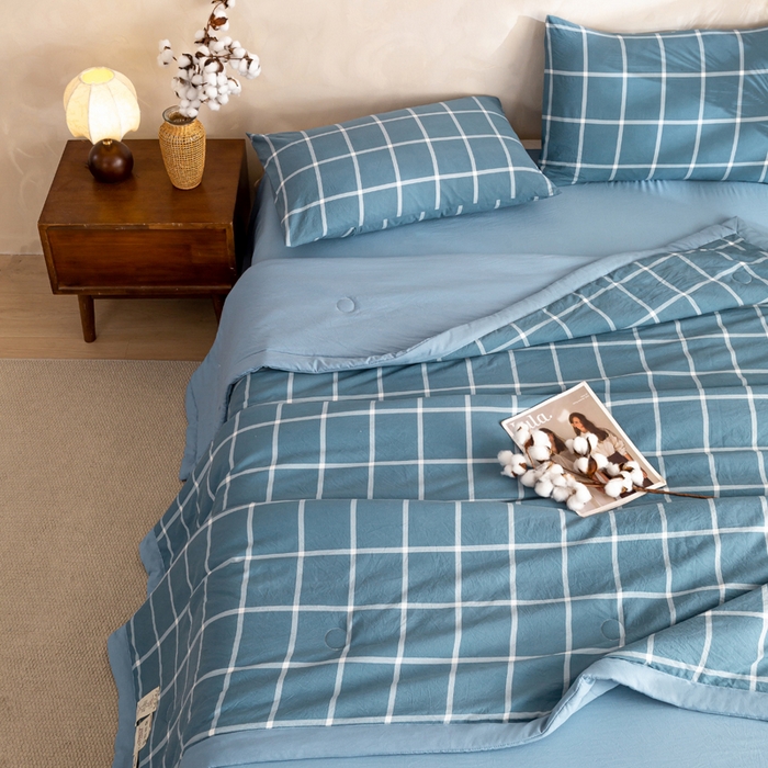 91家纺网 家纺一手货源 找家纺 云玲时尚 2026新款无印风新疆棉花格子夏被夏凉被空调被 海天蓝