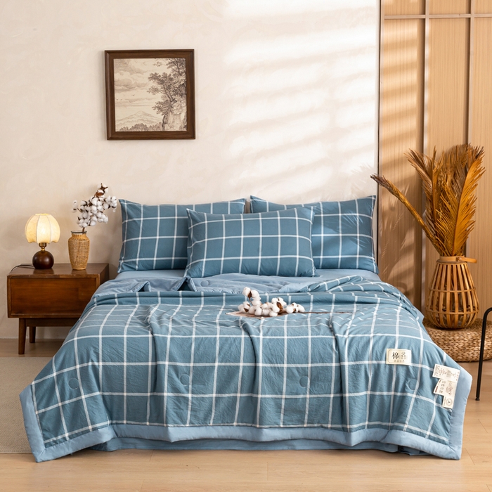 91家纺网 家纺一手货源 找家纺 云玲时尚 2026新款无印风新疆棉花格子夏被夏凉被空调被 海天蓝