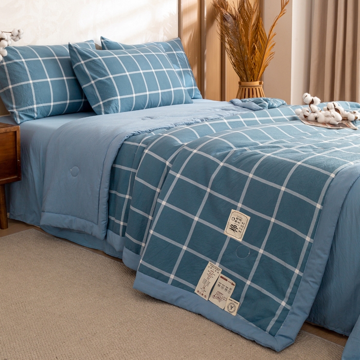 91家纺网 家纺一手货源 找家纺 云玲时尚 2026新款无印风新疆棉花格子夏被夏凉被空调被 海天蓝