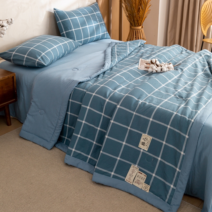 91家纺网 家纺一手货源 找家纺 云玲时尚 2026新款无印风新疆棉花格子夏被夏凉被空调被 海天蓝