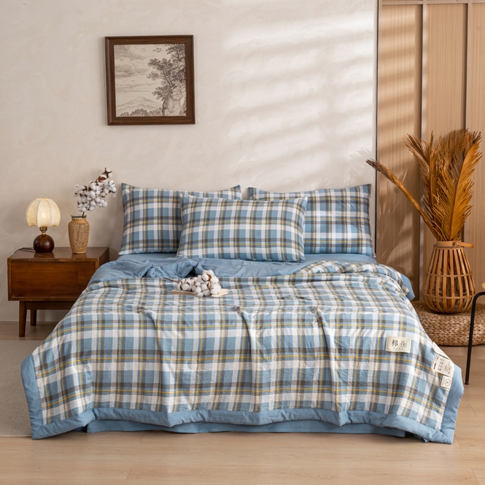 91家纺网 家纺一手货源 找家纺 云玲时尚 2026新款无印风新疆棉花格子夏被夏凉被空调被 冰岛蓝