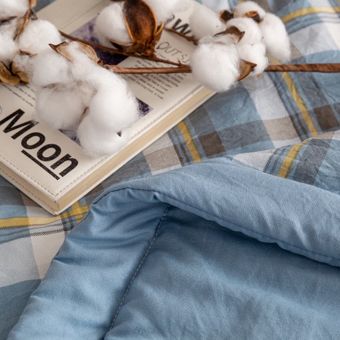 91家纺网 家纺一手货源 找家纺 云玲时尚 2026新款无印风新疆棉花格子夏被夏凉被空调被 冰岛蓝