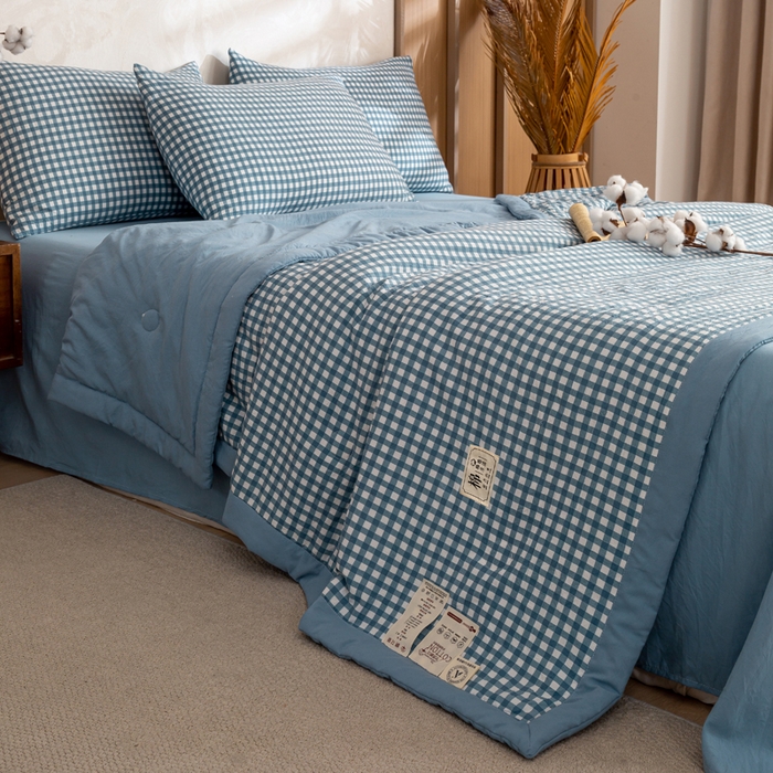91家纺网 家纺一手货源 找家纺 云玲时尚 2026新款无印风新疆棉花格子夏被夏凉被空调被 蓝小格