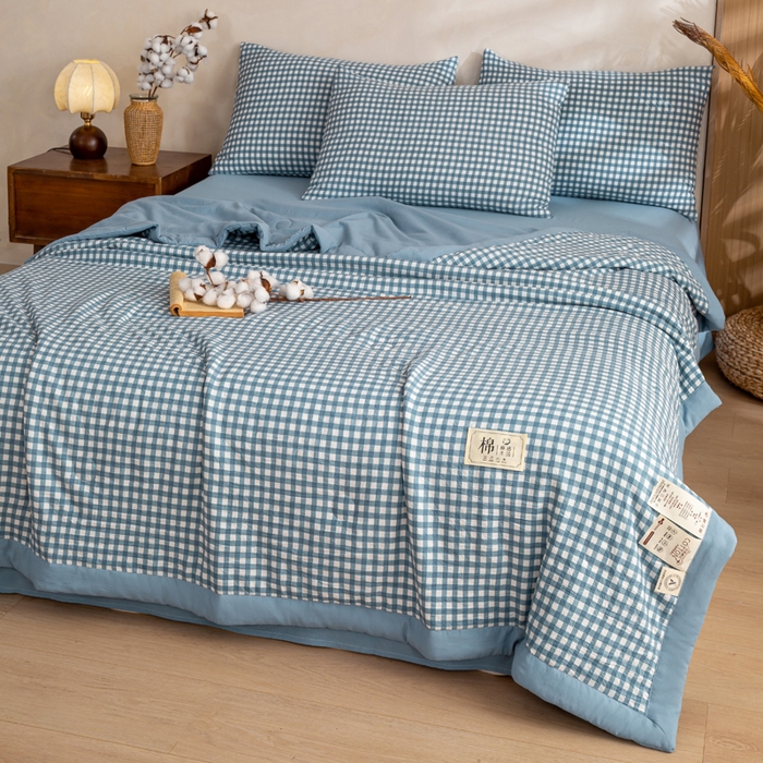 91家纺网 家纺一手货源 找家纺 云玲时尚 2026新款无印风新疆棉花格子夏被夏凉被空调被 蓝小格