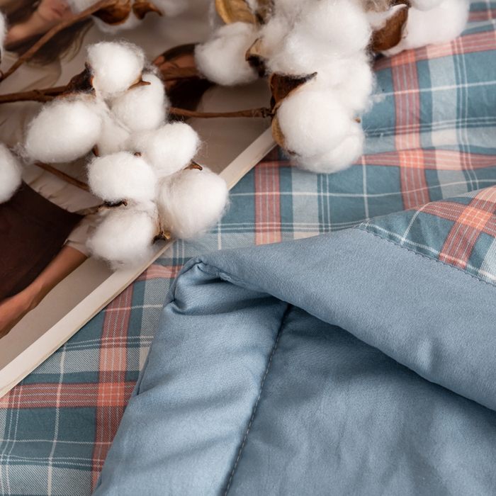 91家纺网 家纺一手货源 找家纺 云玲时尚 2026新款无印风新疆棉花格子夏被夏凉被空调被 蓝胭格