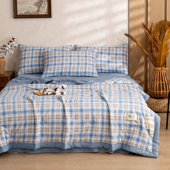 91家纺网 家纺一手货源 找家纺 云玲时尚 2026新款无印风新疆棉花格子夏被夏凉被空调被 水雾蓝