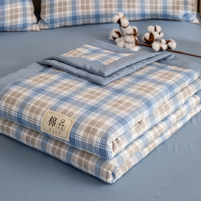 91家纺网 家纺一手货源 找家纺 云玲时尚 2026新款无印风新疆棉花格子夏被夏凉被空调被 水雾蓝