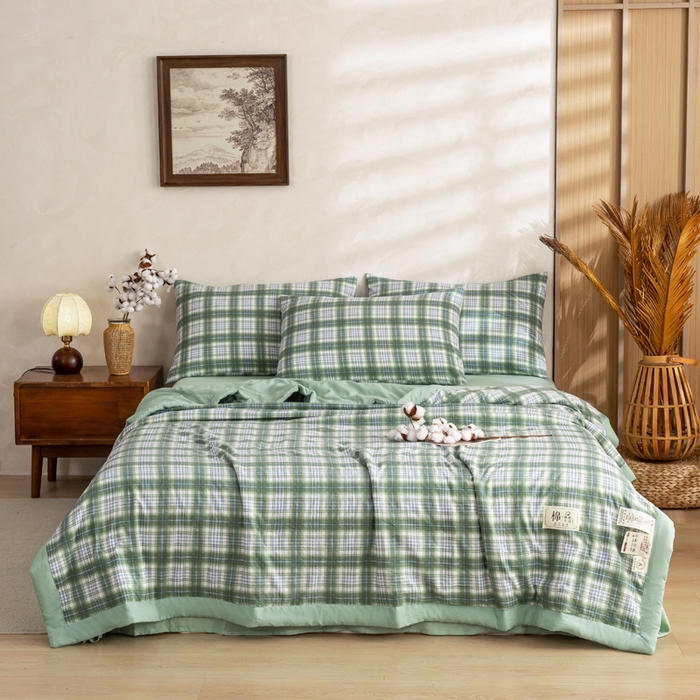 91家纺网 家纺一手货源 找家纺 云玲时尚 2026新款无印风新疆棉花格子夏被夏凉被空调被 仙踪绿