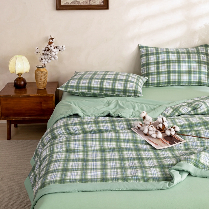 91家纺网 家纺一手货源 找家纺 云玲时尚 2026新款无印风新疆棉花格子夏被夏凉被空调被 仙踪绿