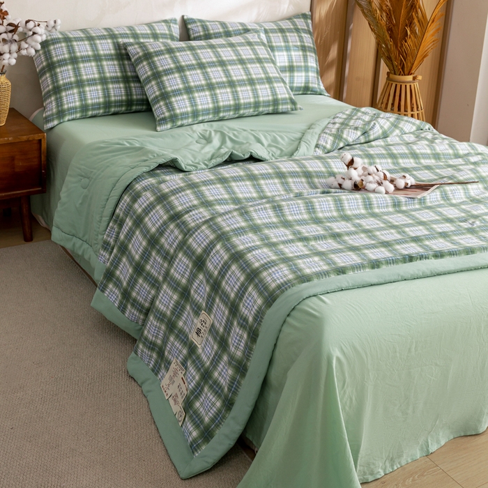 91家纺网 家纺一手货源 找家纺 云玲时尚 2026新款无印风新疆棉花格子夏被夏凉被空调被 仙踪绿