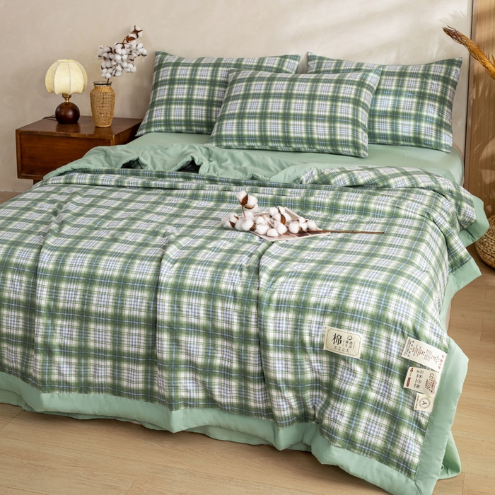 91家纺网 家纺一手货源 找家纺 云玲时尚 2026新款无印风新疆棉花格子夏被夏凉被空调被 仙踪绿