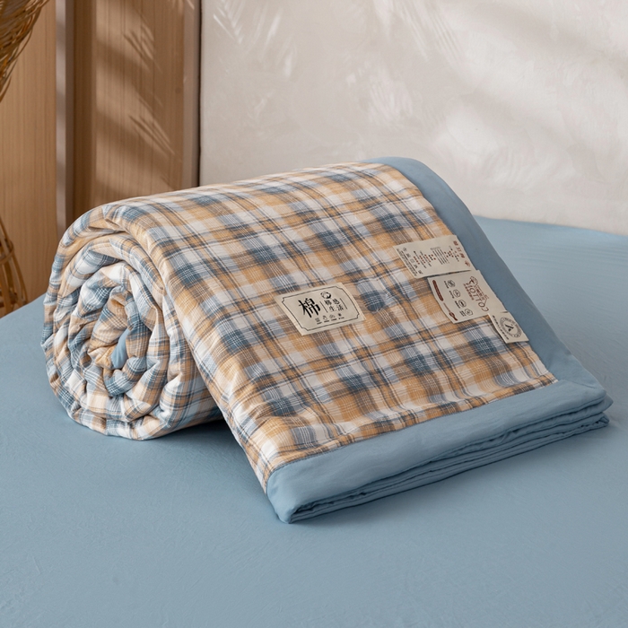 91家纺网 家纺一手货源 找家纺 云玲时尚 2026新款无印风新疆棉花格子夏被夏凉被空调被 烟雨蓝