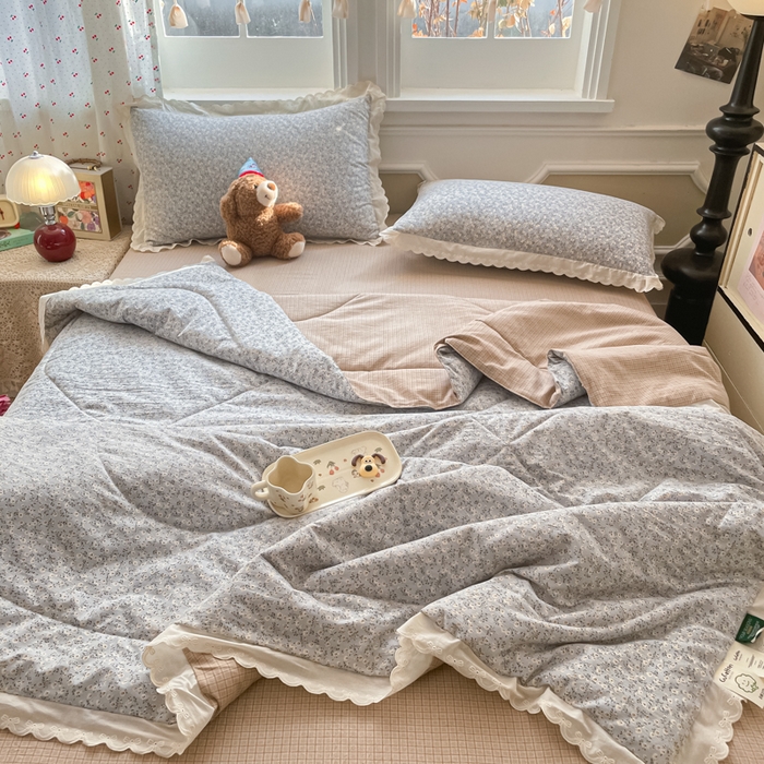 91家纺网 家纺一手货源 找家纺 欧妮家纺 2026新款A类古棉花边夏被空调被子 夏被-花境