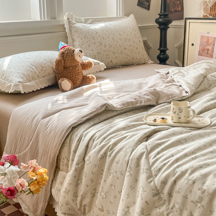 91家纺网 家纺一手货源 找家纺 欧妮家纺 2026新款A类古棉花边夏被空调被子 夏被-兔盯花语