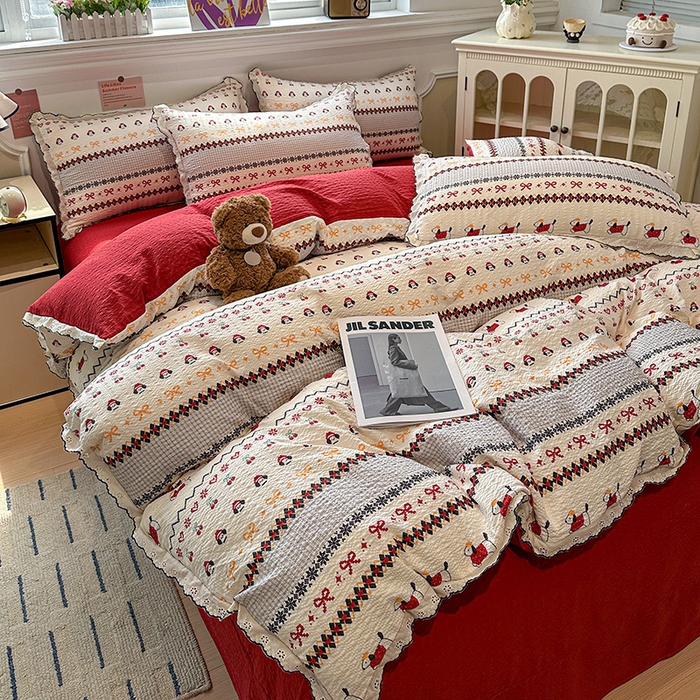 91家纺网 家纺一手货源 找家纺 仟网汇 2026新款法式花边泡芙纱四件套 费尔岛红