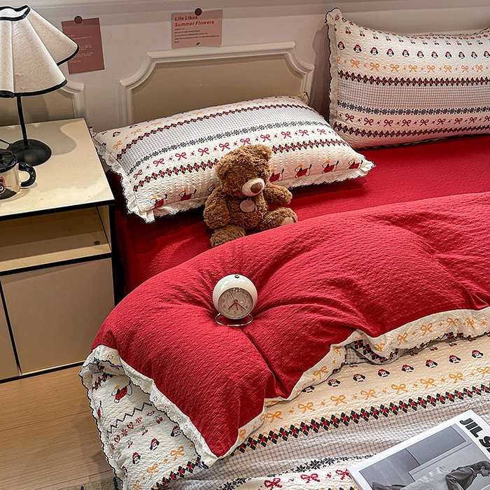 91家纺网 家纺一手货源 找家纺 仟网汇 2026新款法式花边泡芙纱四件套 费尔岛红