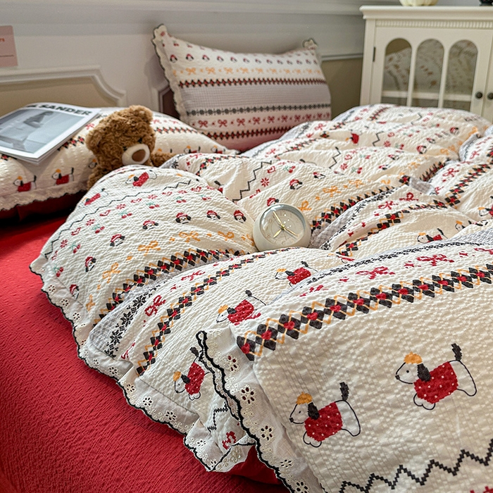 91家纺网 家纺一手货源 找家纺 仟网汇 2026新款法式花边泡芙纱四件套 费尔岛红