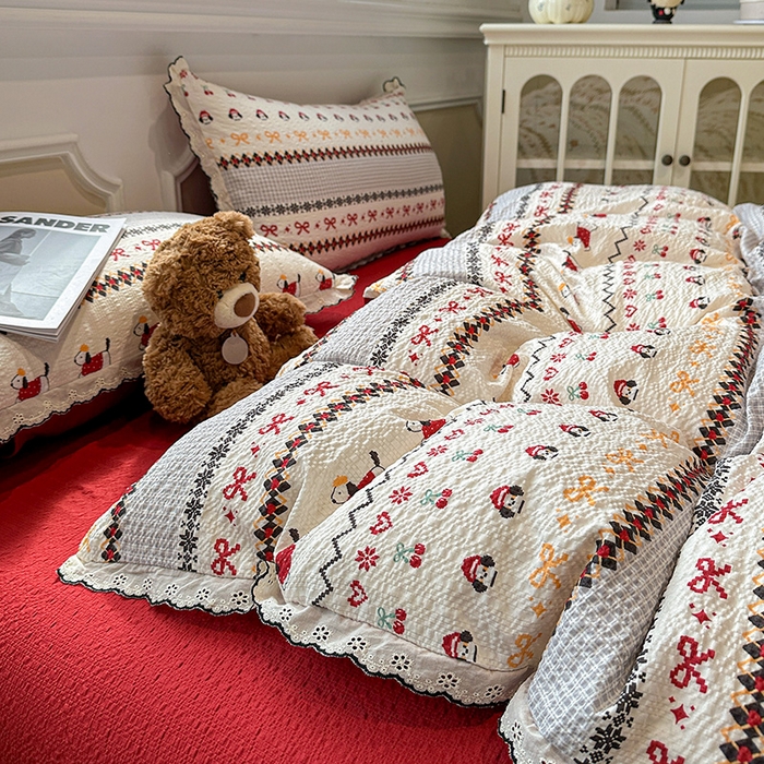 91家纺网 家纺一手货源 找家纺 仟网汇 2026新款法式花边泡芙纱四件套 费尔岛红