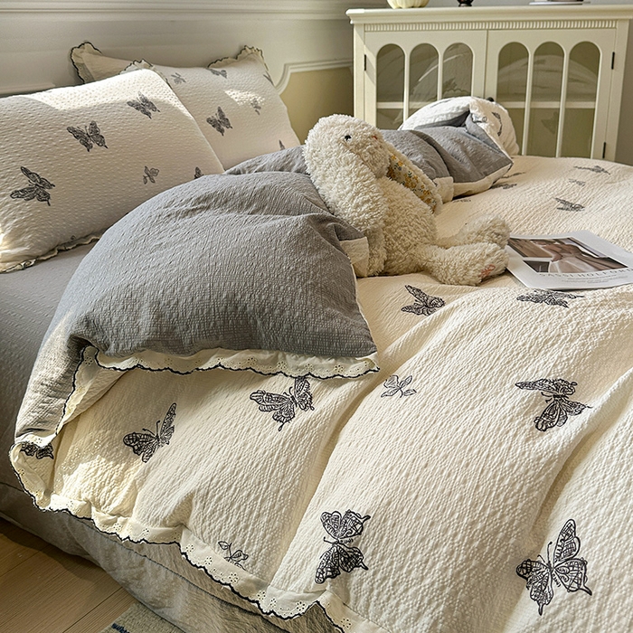 91家纺网 家纺一手货源 找家纺 仟网汇 2026新款法式花边泡芙纱四件套 墨蝶