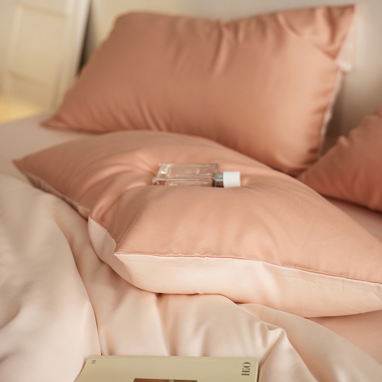 91家纺网 家纺一手货源 找家纺 千朵森 2026新款50S素色双拼莱塞尔夏凉四件套 陶瓷棕配杏仁米