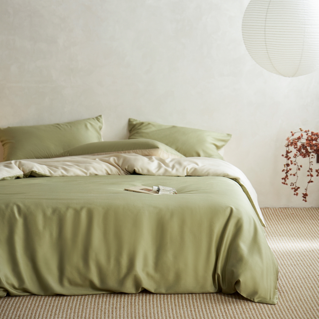 91家纺网 家纺一手货源 找家纺 千朵森 2026新款50S素色双拼莱塞尔夏凉四件套 草木青配米月黄