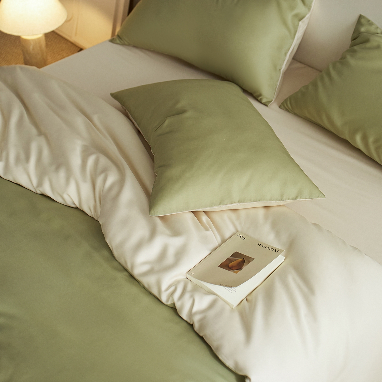 91家纺网 家纺一手货源 找家纺 千朵森 2026新款50S素色双拼莱塞尔夏凉四件套 草木青配米月黄