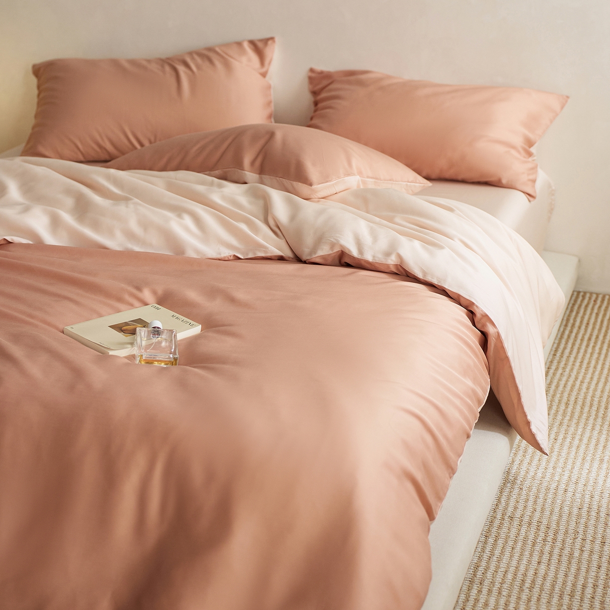 91家纺网 家纺一手货源 找家纺 千朵森 2026新款50S素色双拼莱塞尔夏凉四件套 陶瓷棕配杏仁米