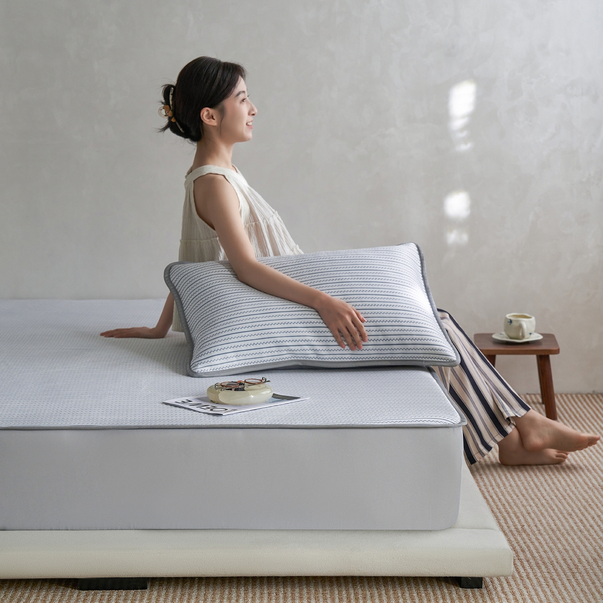 91家纺网 家纺一手货源 找家纺 千朵森 2026新款冰岛冰感丝绿野仙踪床笠款凉席三件套 绿野仙踪-浅米黄