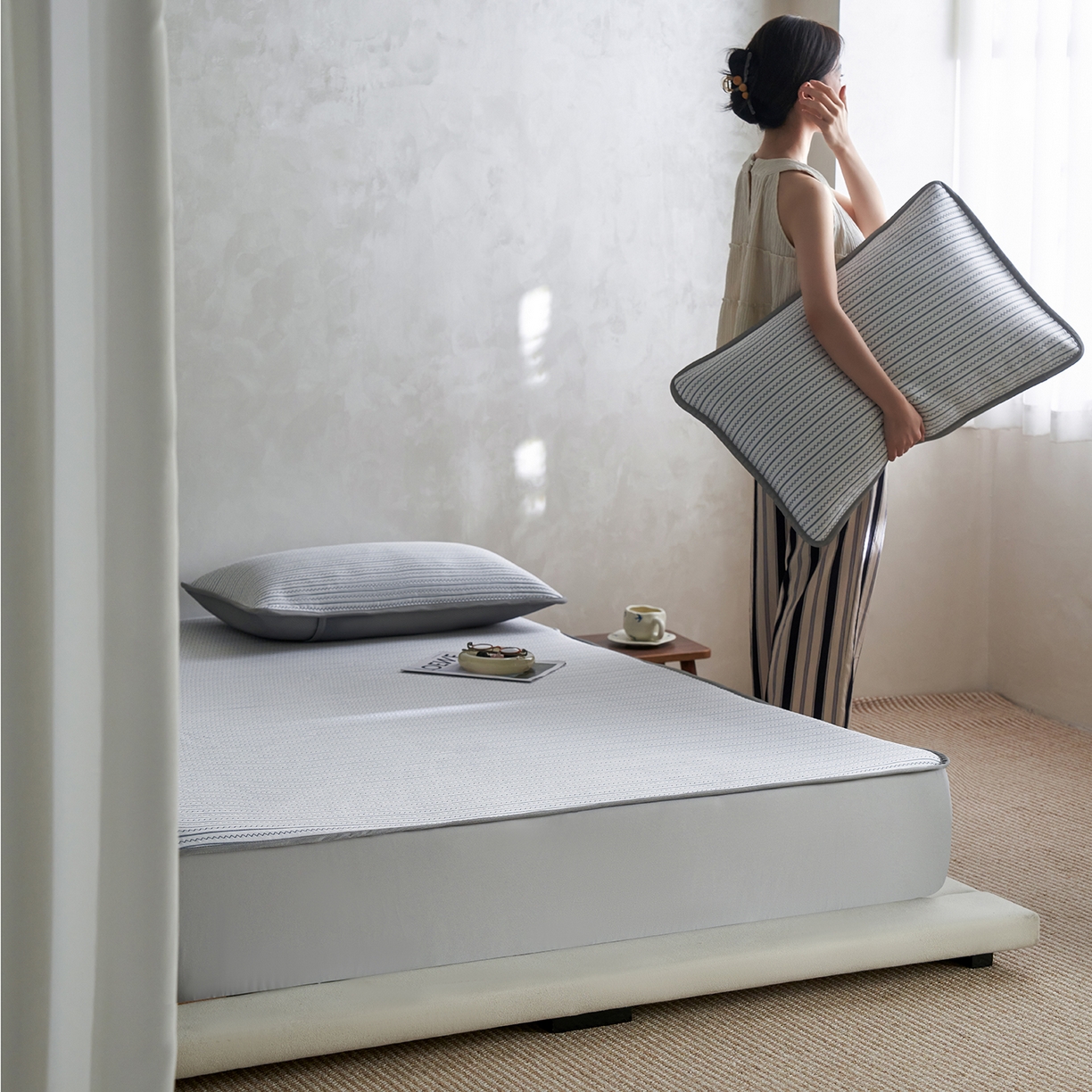 91家纺网 家纺一手货源 找家纺 （总）千朵森 2026春夏新款冰感条纹凉席床笠款凉席席子三件套-素影