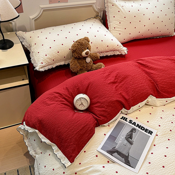 91家纺网 家纺一手货源 找家纺 仟网汇 2026新款法式花边泡芙纱四件套 慕斯红