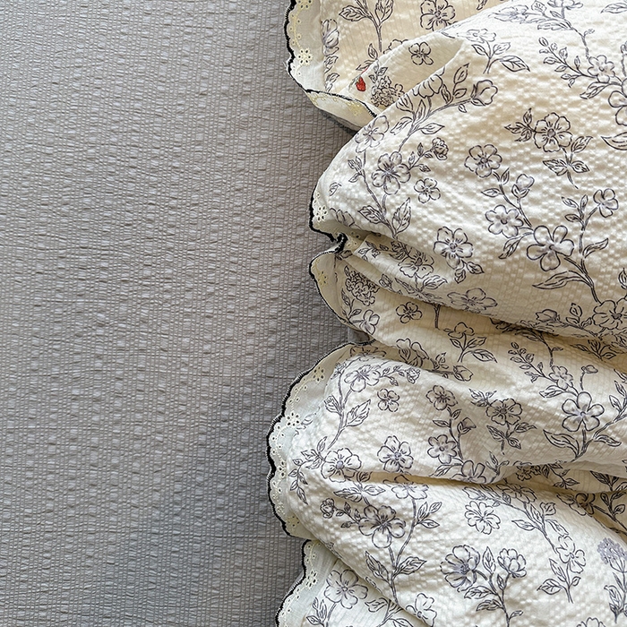 91家纺网 家纺一手货源 找家纺 仟网汇 2026新款法式花边泡芙纱四件套 浅色花影