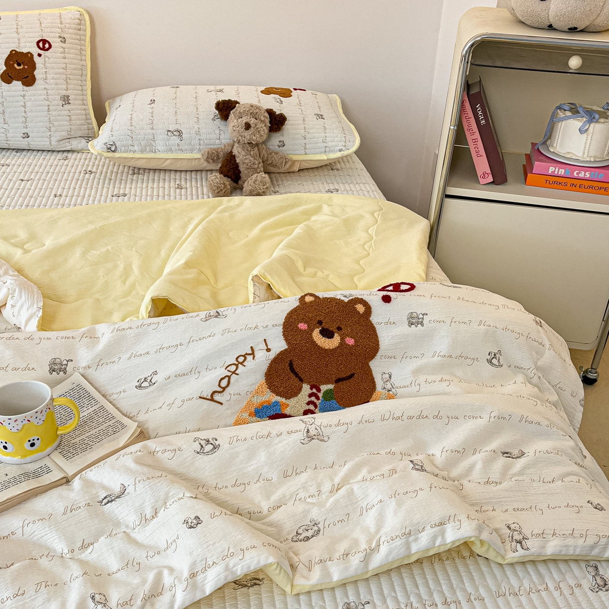 91家纺网 家纺一手货源 找家纺 欧妮家纺 2026新款A类云感毛巾绣夏被四件套-床盖空调被系列 绘本小熊