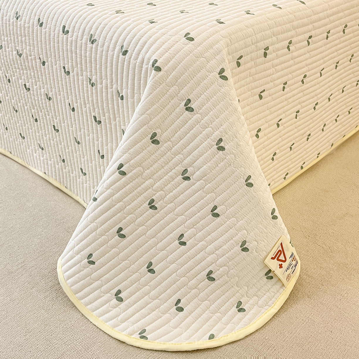 91家纺网 家纺一手货源 找家纺 欧妮家纺 2026新款A类云感毛巾绣夏被四件套-床盖空调被系列 小熊彩虹派对